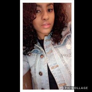 Meet your Posher, Karla